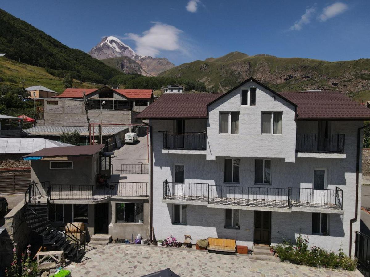 Kazbek View Hostel Казбеги Экстерьер фото